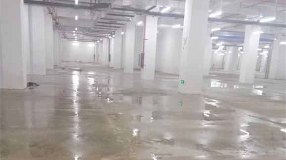水性地坪漆如何在潮湿地面上施工？